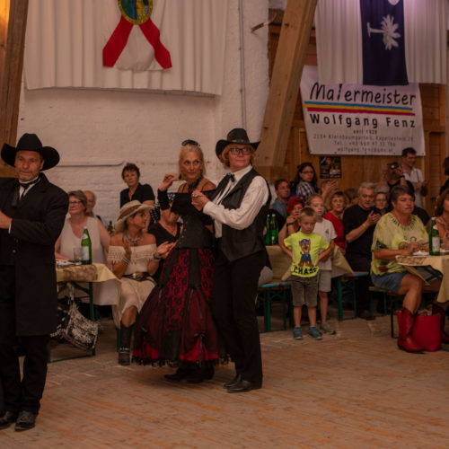 Eröffnungstanz vom 1. Barn Dance